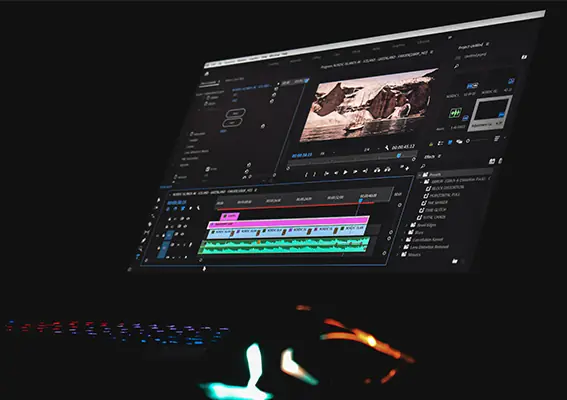 eスポーツだけではなく、デザイン・映像の授業も