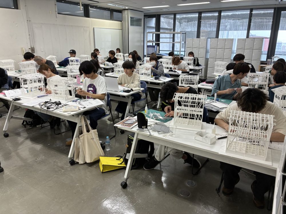 「 １，２年生製図の時間 」