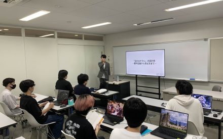 特別授業～学園祭展示ブースチラシ制作～