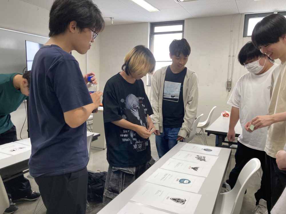 学科コラボ！チームロゴ制作中🚀✨