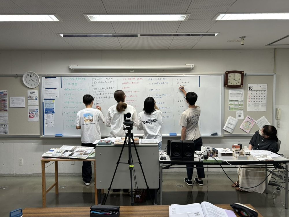 研究科1年のインテリア学！！
