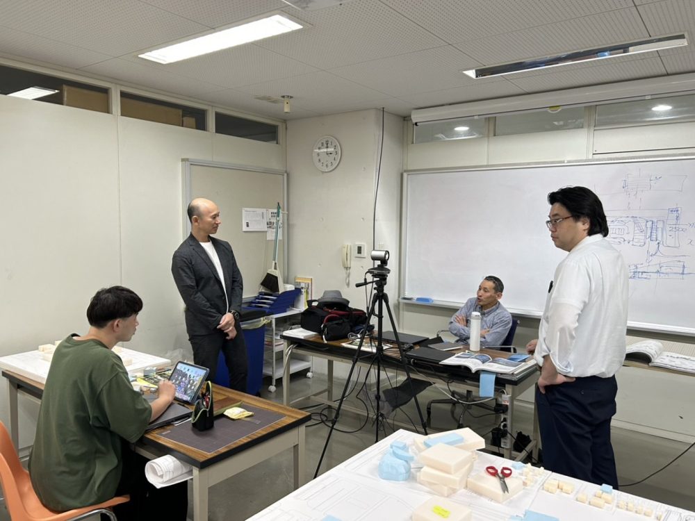 研究科2年の卒研中間報告ゼミ！！
