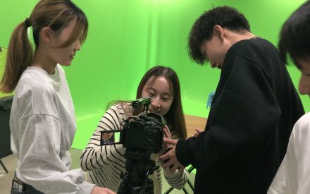 スタジオ撮影の授業風景😊